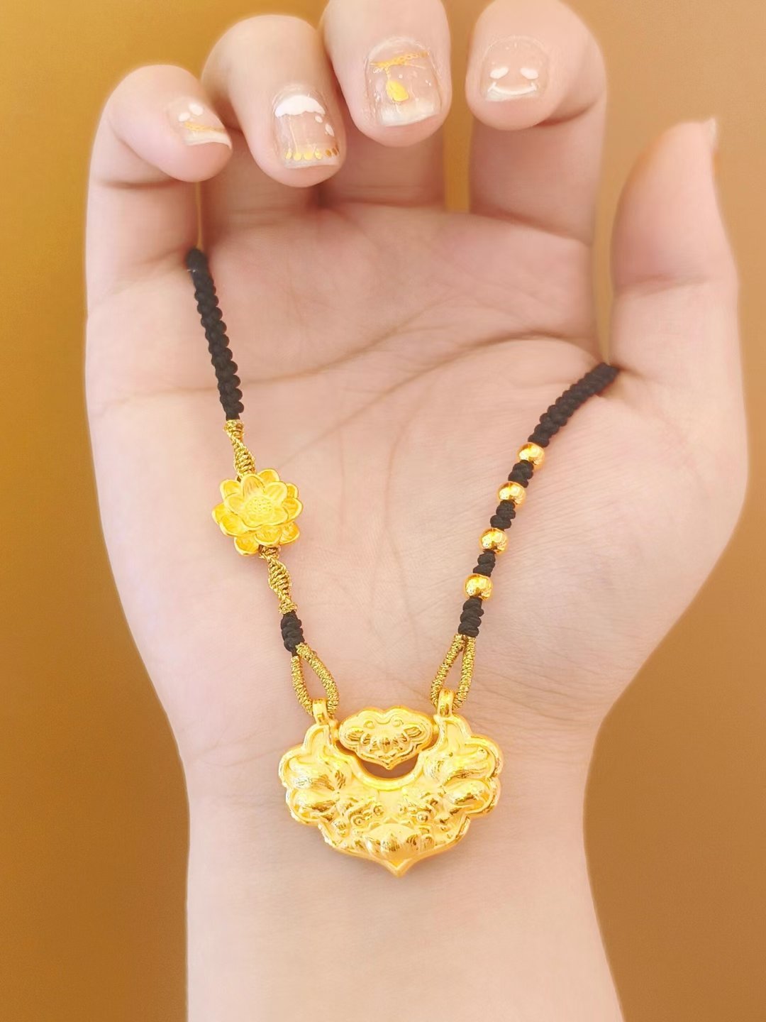 金大福珠寶首飾 璀璨傳承與時(shí)尚創(chuàng)新的完美交融